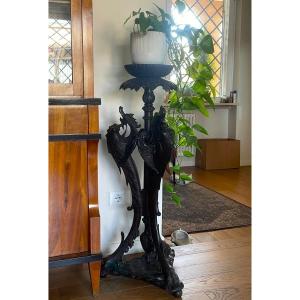 Side Table In Ebonized Wood With Dragons: A Treasure From The 19th Century