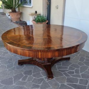 Biedermeier Excellence: The 1810 Walnut And Olive Table
