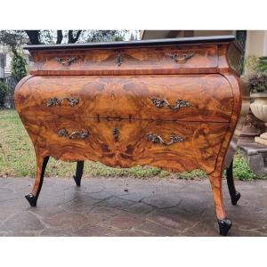Commode lombarde du XIXe siècle de style Louis XV olivier noyer,bois de rose
