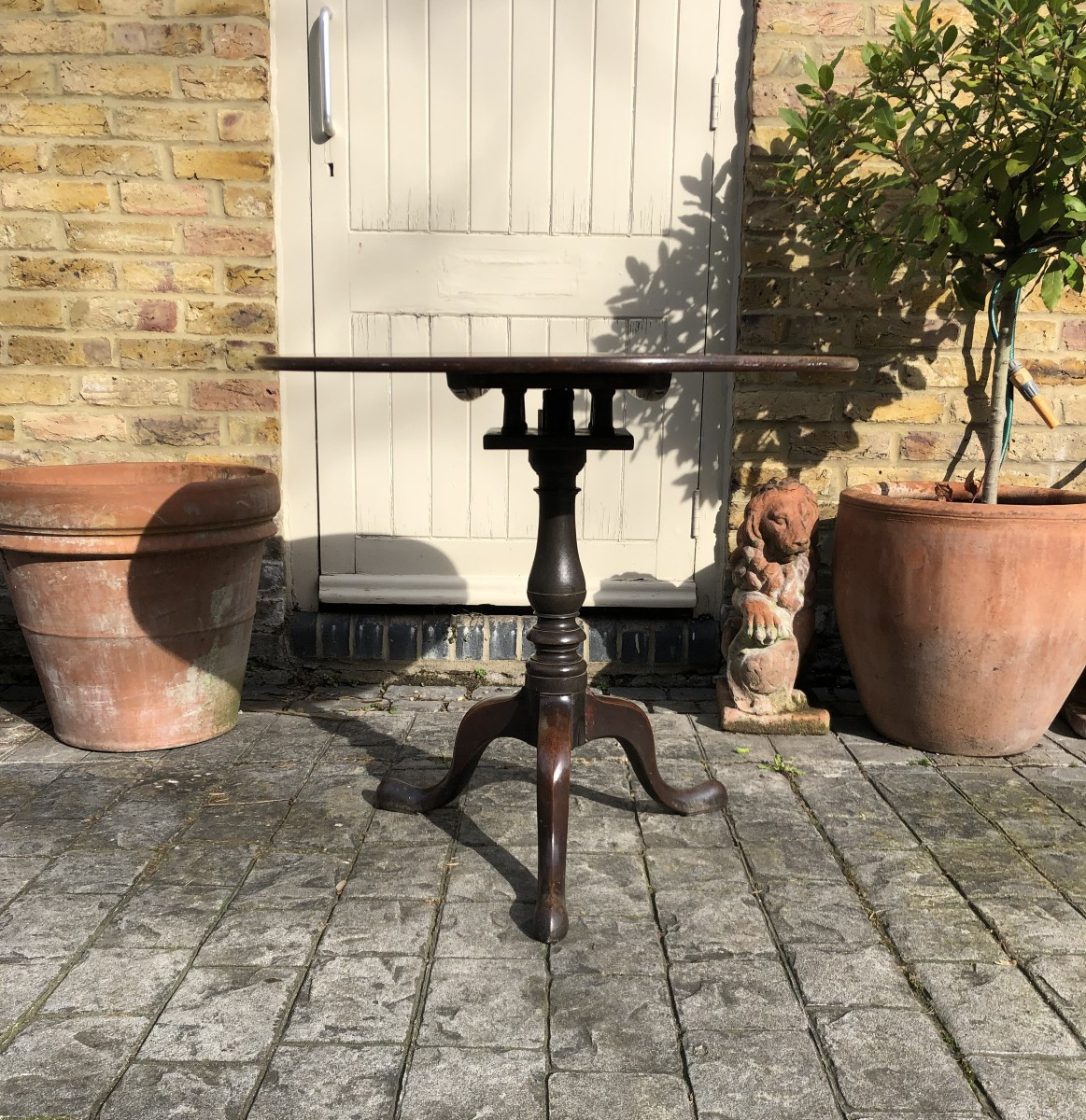 A George III Period Mahogany Tripod Table-photo-3