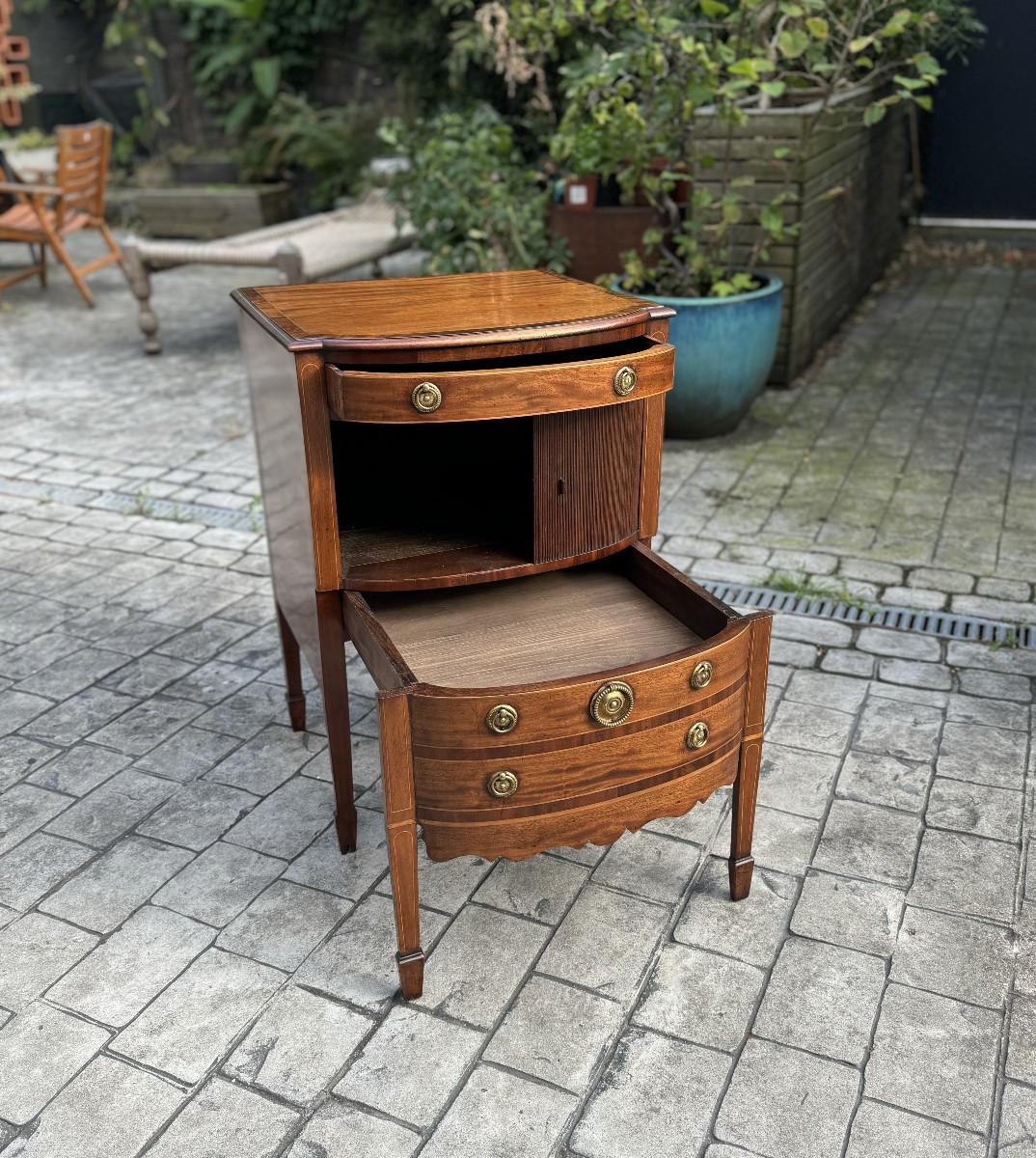 Une paire de commodes de chevet en acajou d'époque George III-photo-4