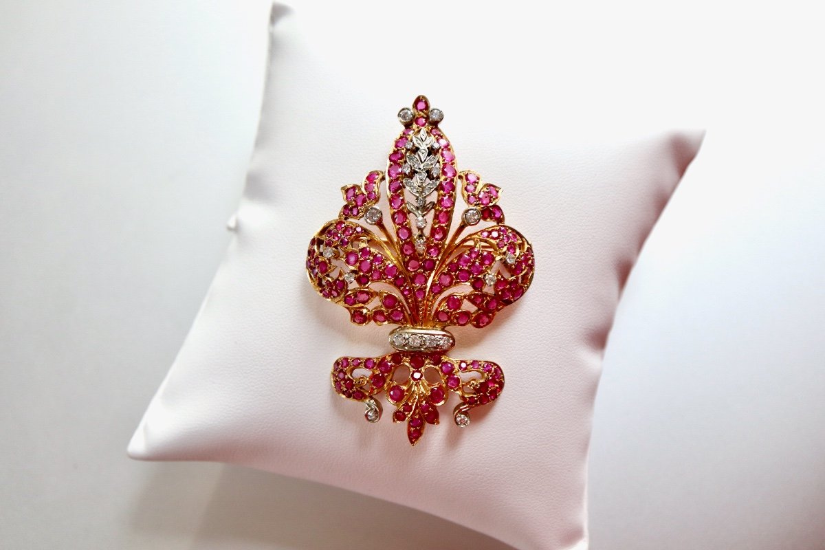 Broche Fleur De Lys Rubis Diamants  Et Or Jaune et Blanc 18 Carats-photo-5