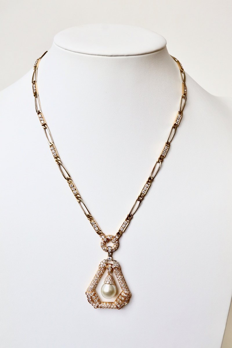Necklace With Yellow Gold And Diamond Pendant