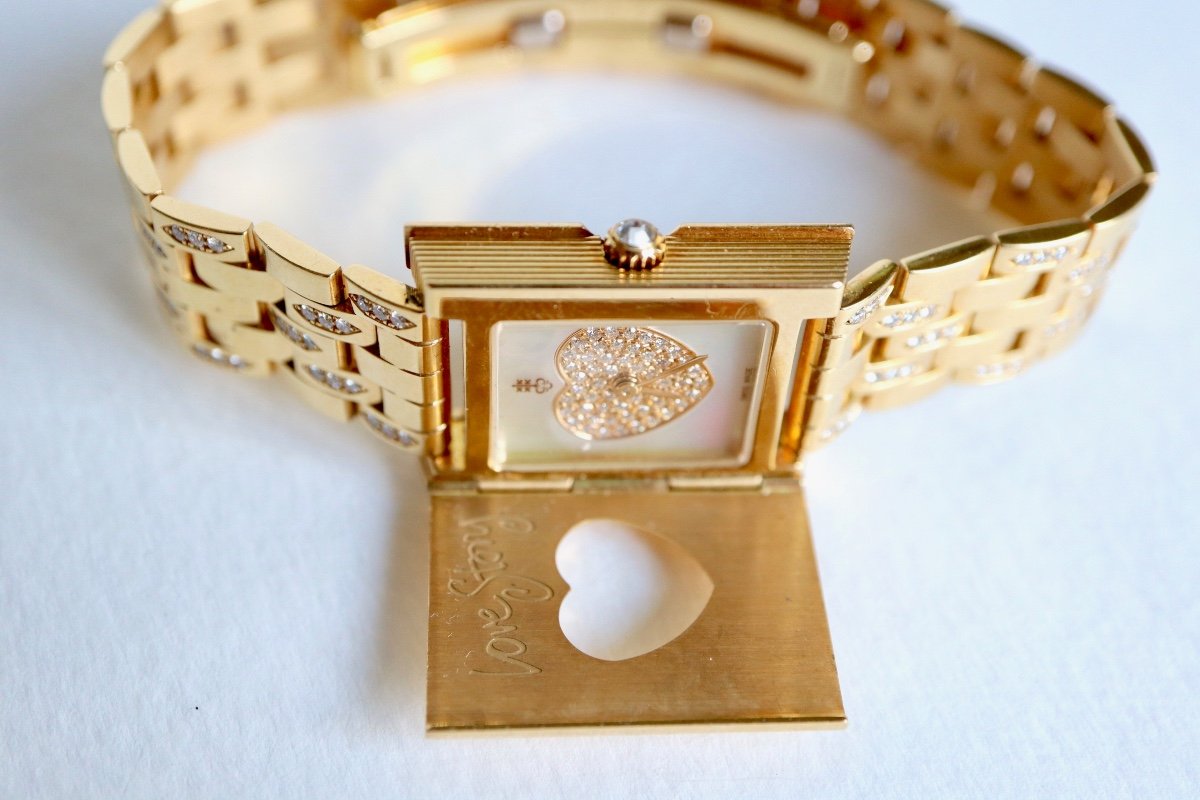Corum Montre De Dame Livre Coeur En Or 18 Carats Nacre  Diamants-photo-3