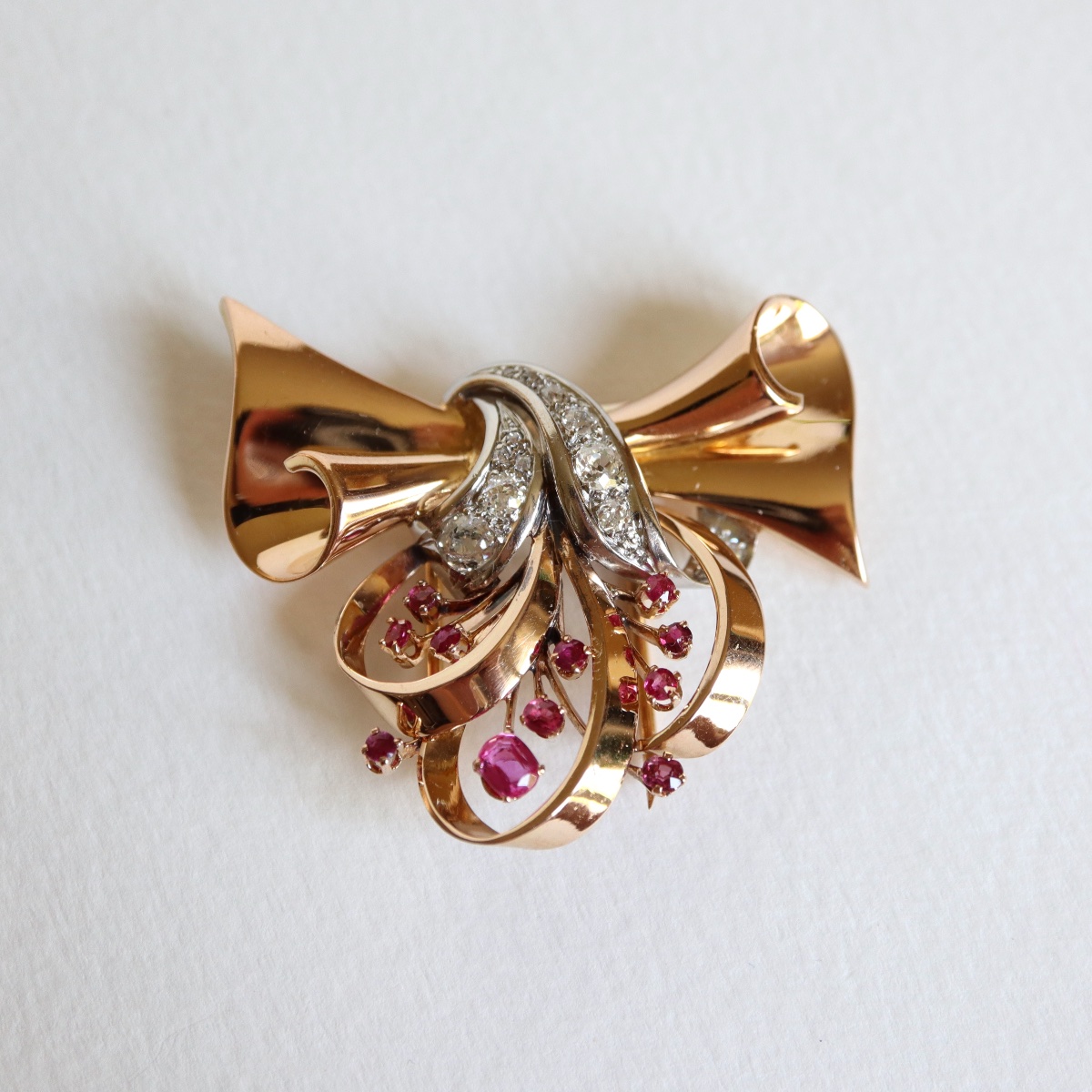 1940s Brooch In 18-kt Yellow Gold With Rubies And Diamonds-photo-1