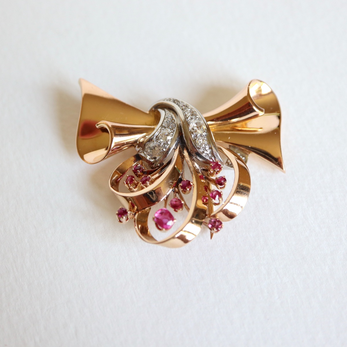 1940s Brooch In 18-kt Yellow Gold With Rubies And Diamonds-photo-2