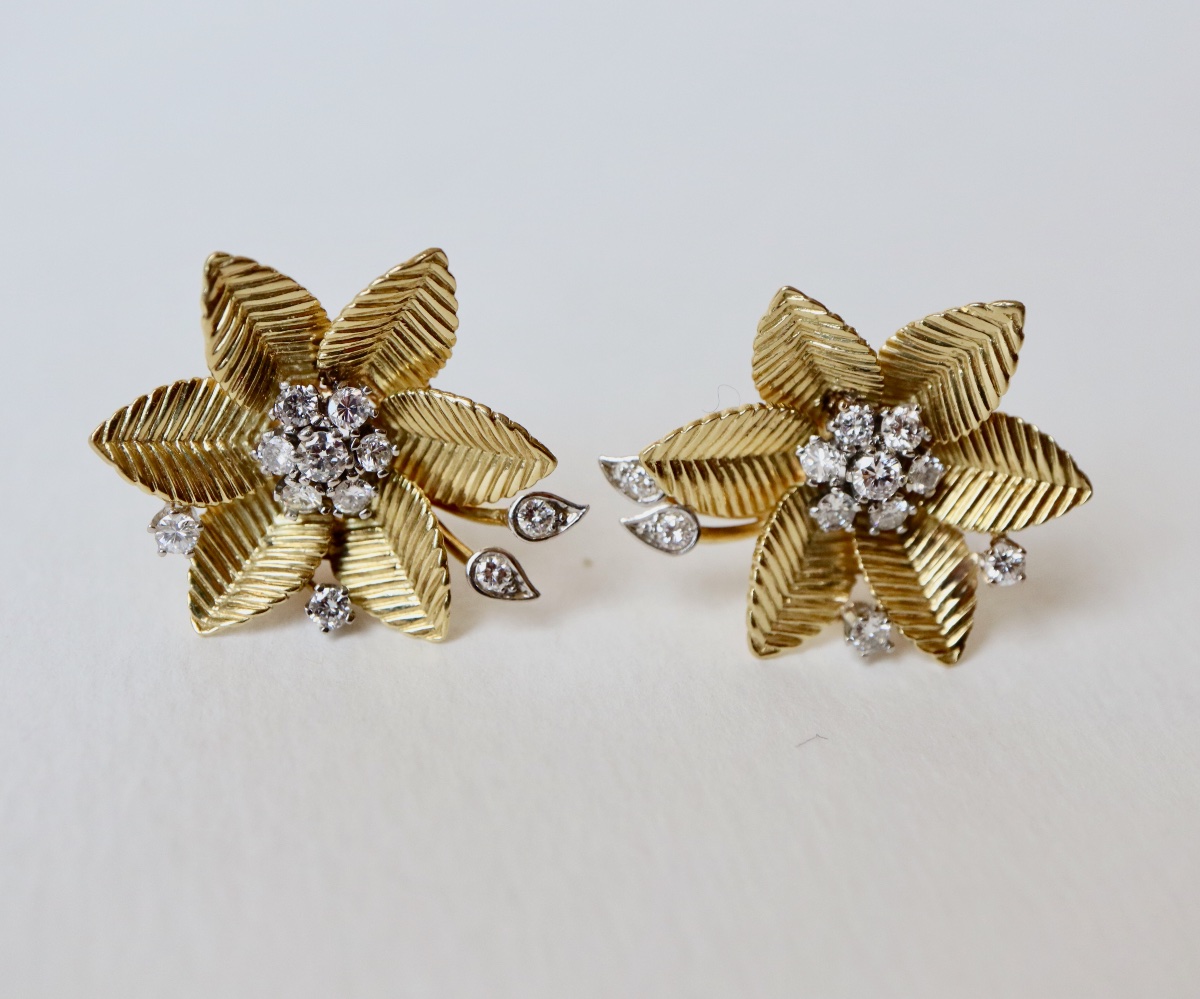 Boucles d'oreilles clips fleurs années 1950