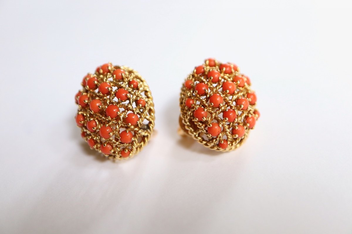 CARTIER Boucles D’oreilles Clips Or Jaune 18 Kt  Corail