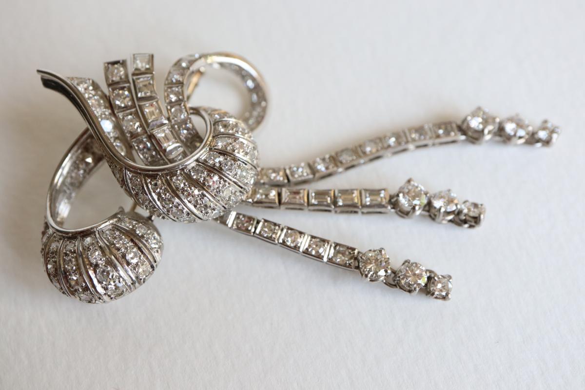 Broche Noeud Vers 1940-1950 Or Blanc 18 Kt Et Diamants-photo-1