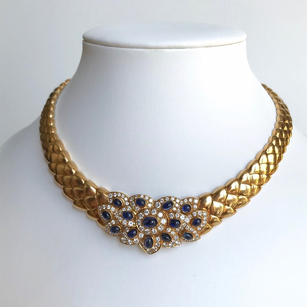 Van Cleef & Arpels Collier En Or Jaune 18 Carats, Saphirs Cabochons Et Diamants-photo-4