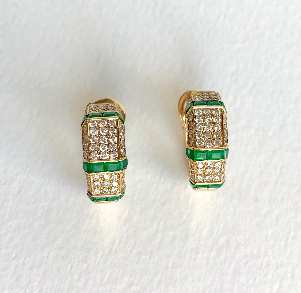 Piaget Earrings In 18 Kt Yellow Gold Diamonds And Emeralds.