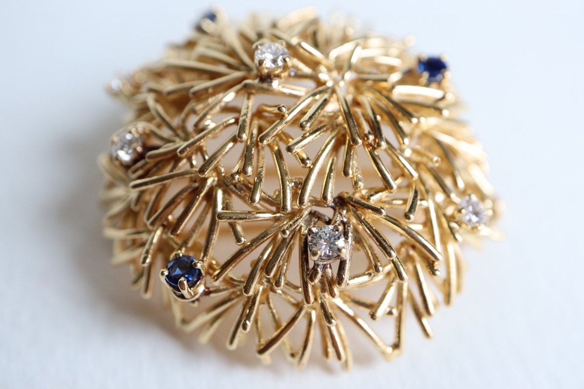 Boucheron Stylized Thistle Ball Brooch In 18k Yellow Gold Sapphires And Diamonds-photo-3