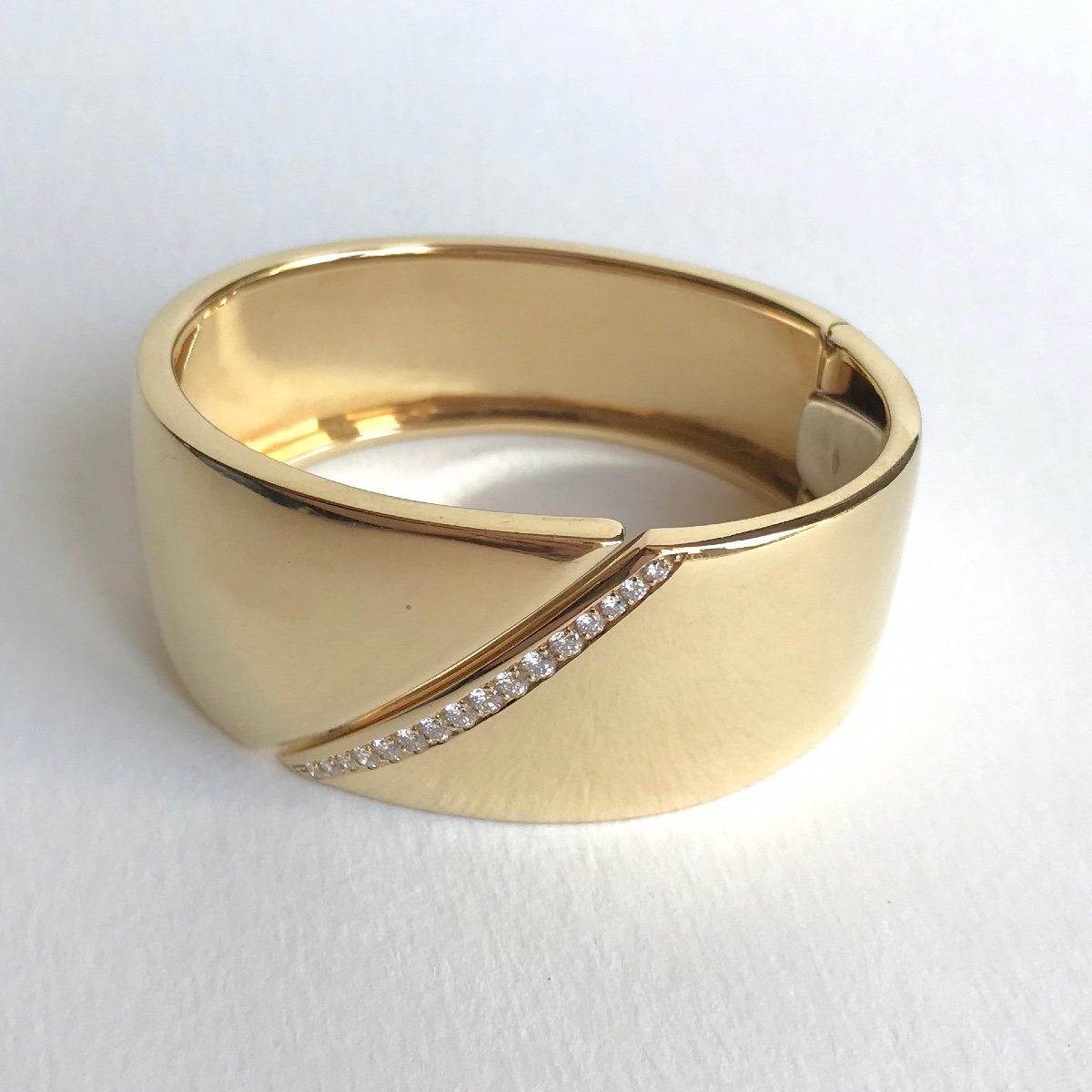 Hermes Bracelet In 18kt Yellow Gold And Diamonds Rigid Opening-photo-3