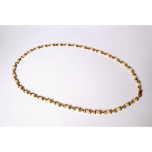 Van Cleef And Arpels Long Necklace In 18k Yellow Gold And Ivory 1960s