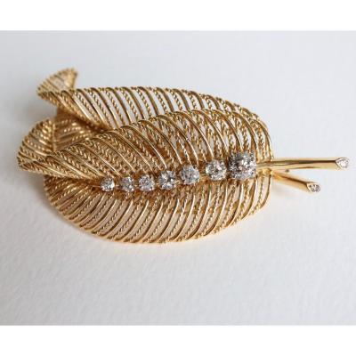 Brooch Two Leaves 18 Kt Yellow Gold And Diamonds Circa 1950