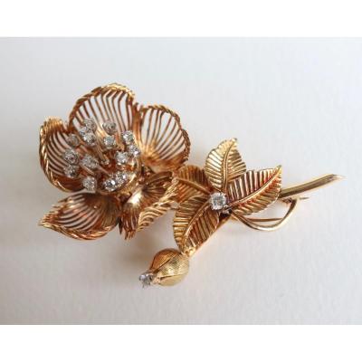 18kt Yellow Gold Flower Brooch Representing A Rose 1960's