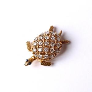 Cartier Lapel Clip Brooch In 18k 750‰ Yellow Gold, Representing A Turtle With Diamonds