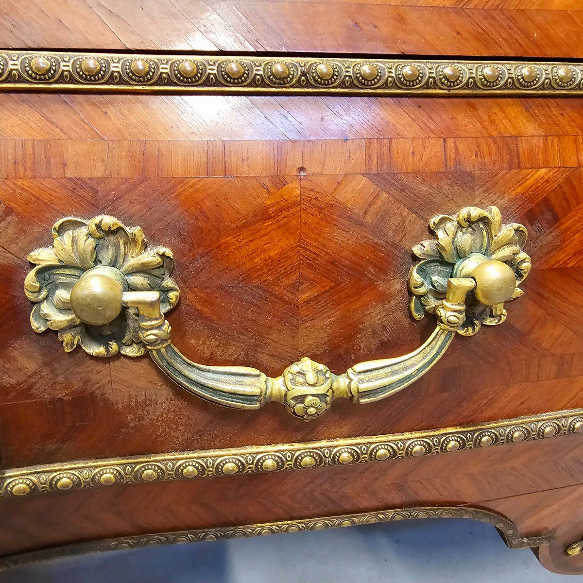 Louis XV Style Commode -photo-2