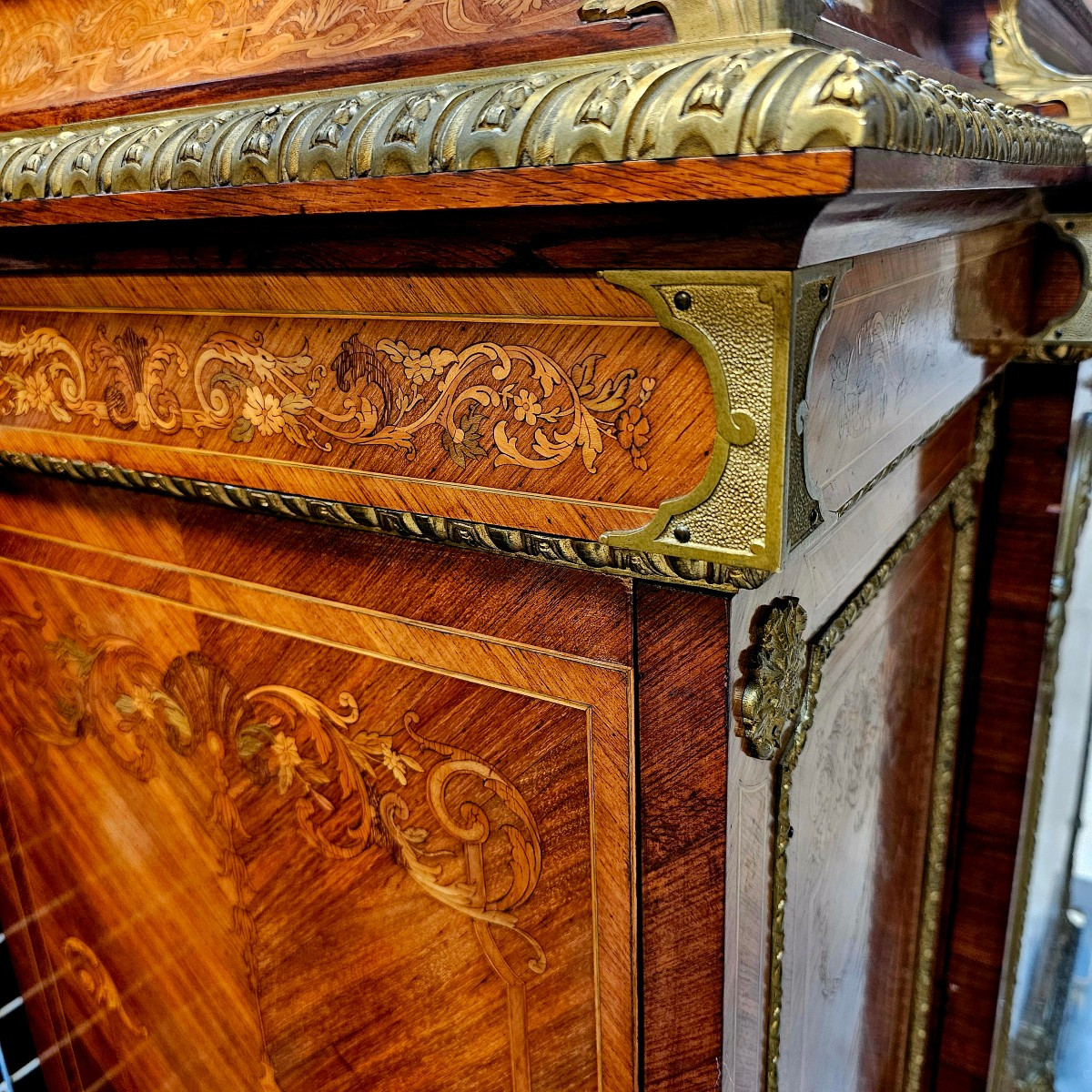 Louis XVI Style Chest Of Drawers -photo-6