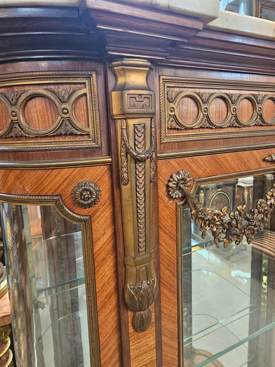 Louis XV-style Display Cabinets-photo-1