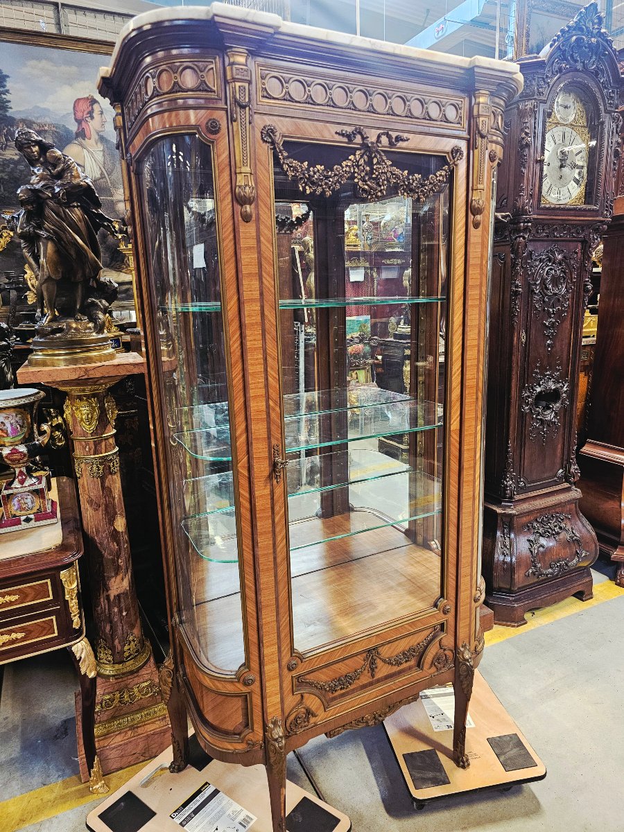 Louis XV-style Display Cabinets-photo-5