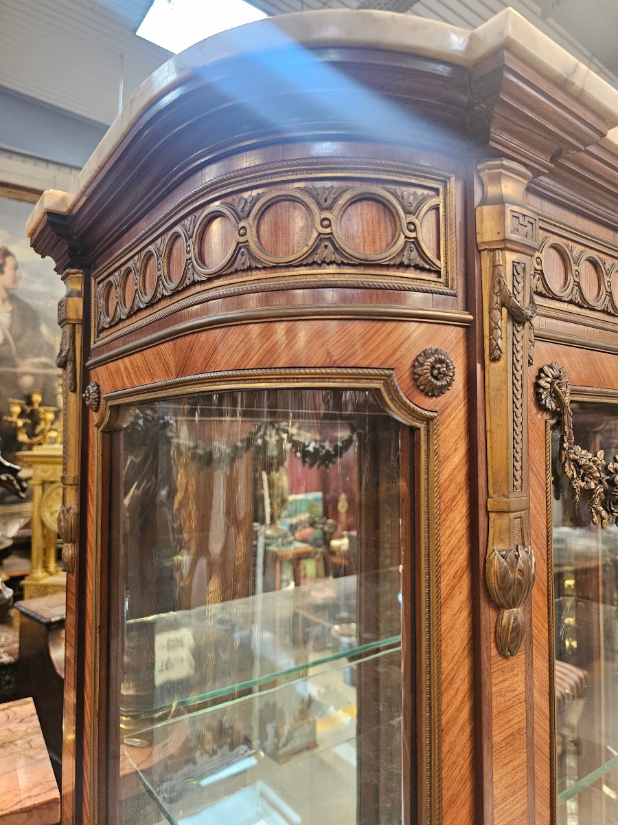 Louis XV-style Display Cabinets-photo-6