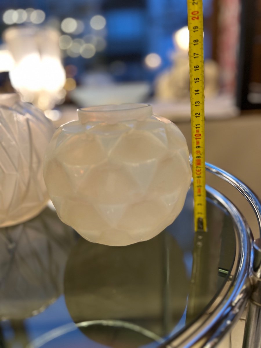 Art Deco Opalescent “ball” Vase André Hunebelle “houblon” Model Signed (vases 1930)-photo-3