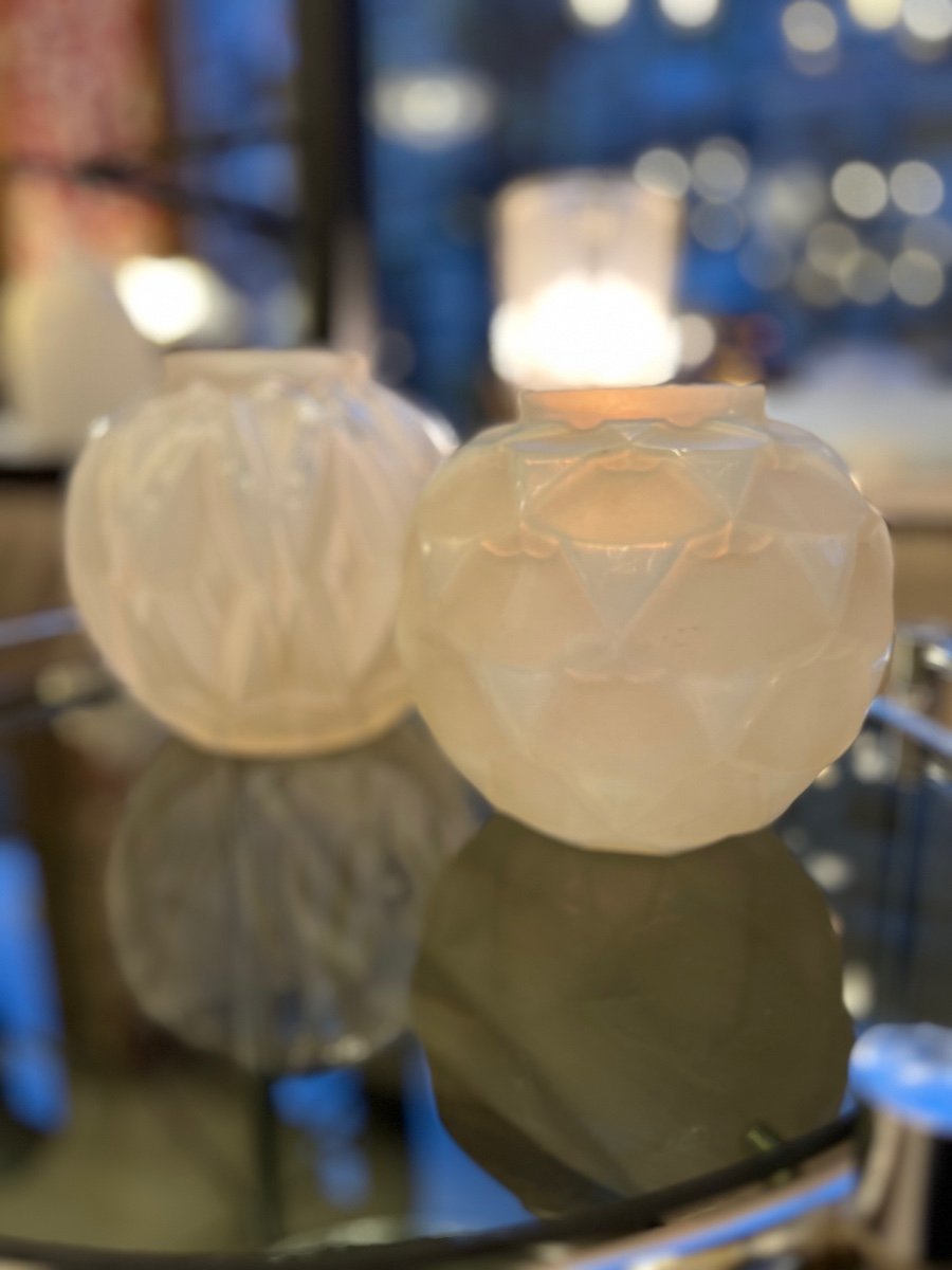 Art Deco Opalescent “ball” Vase André Hunebelle “houblon” Model Signed (vases 1930)-photo-7