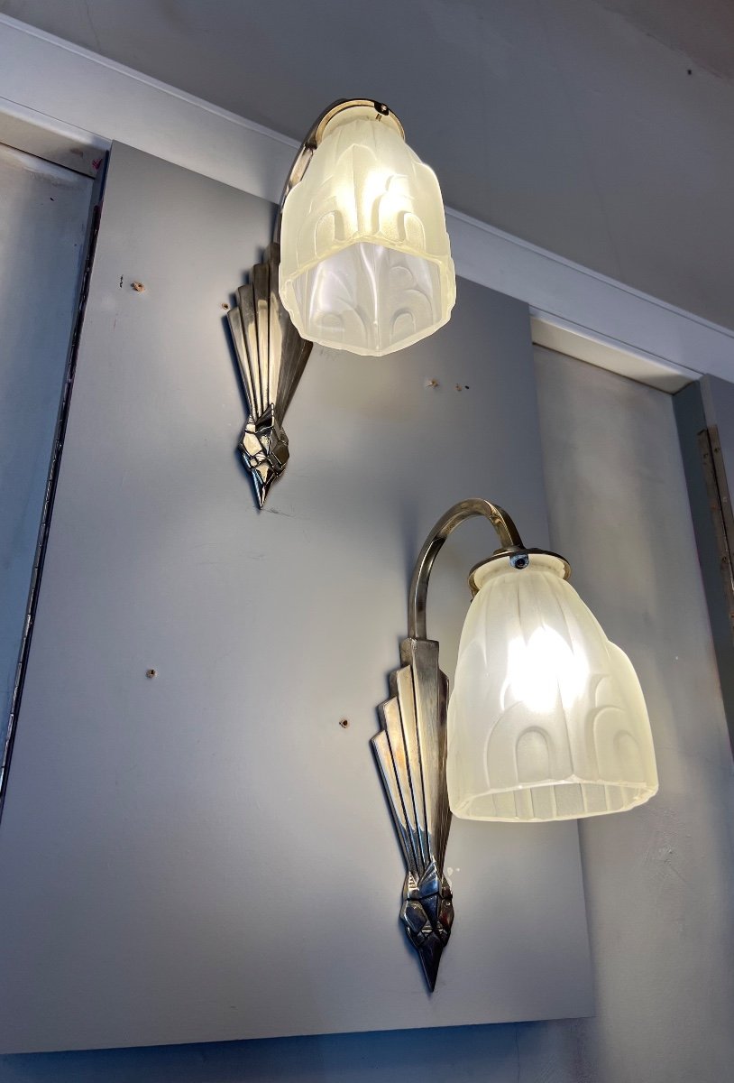 Pair Of Art Deco Degué Wall Lights In Nickel-plated Bronze And Pressed Glass (art Deco Wall Lamp 1930) -photo-4