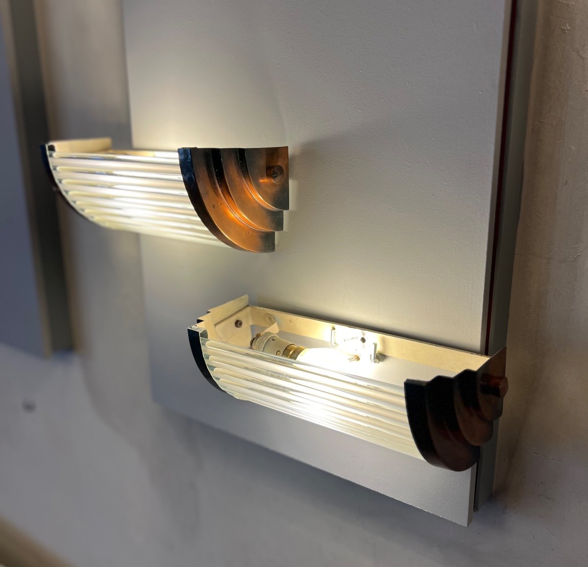 Pair Of Art Deco Modernist Petitot Sconces In Copper Metal And Glass Rods (1930) -photo-3