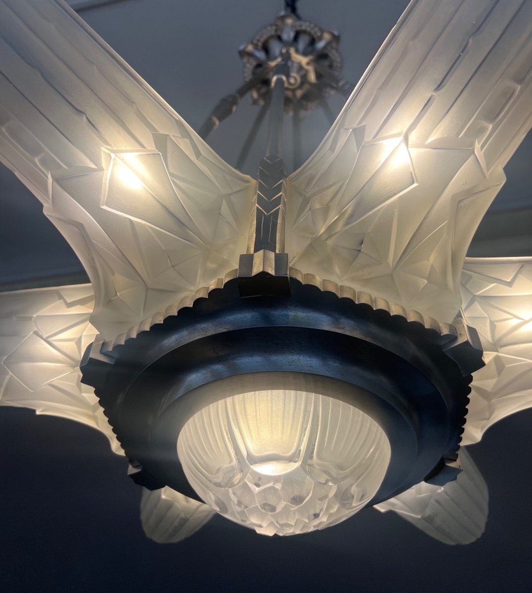 Splendid Art Deco Val Saint Lambert “star” Chandelier With 6 Arms (art Deco Chandeliers 1930) -photo-2