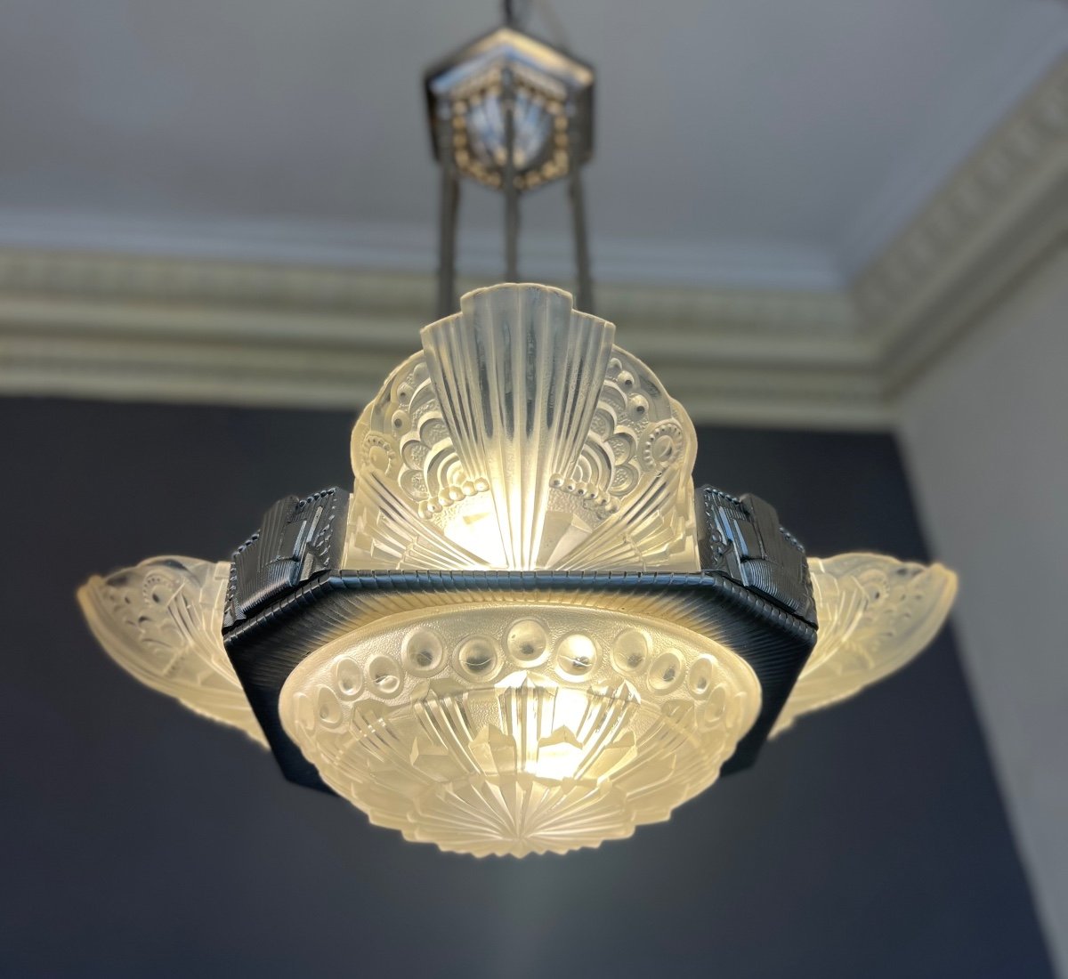 Magnificent Art Deco Georges Leleu Chandelier With 4 Cups And A Basin (art Deco Chandelier 1930) -photo-2