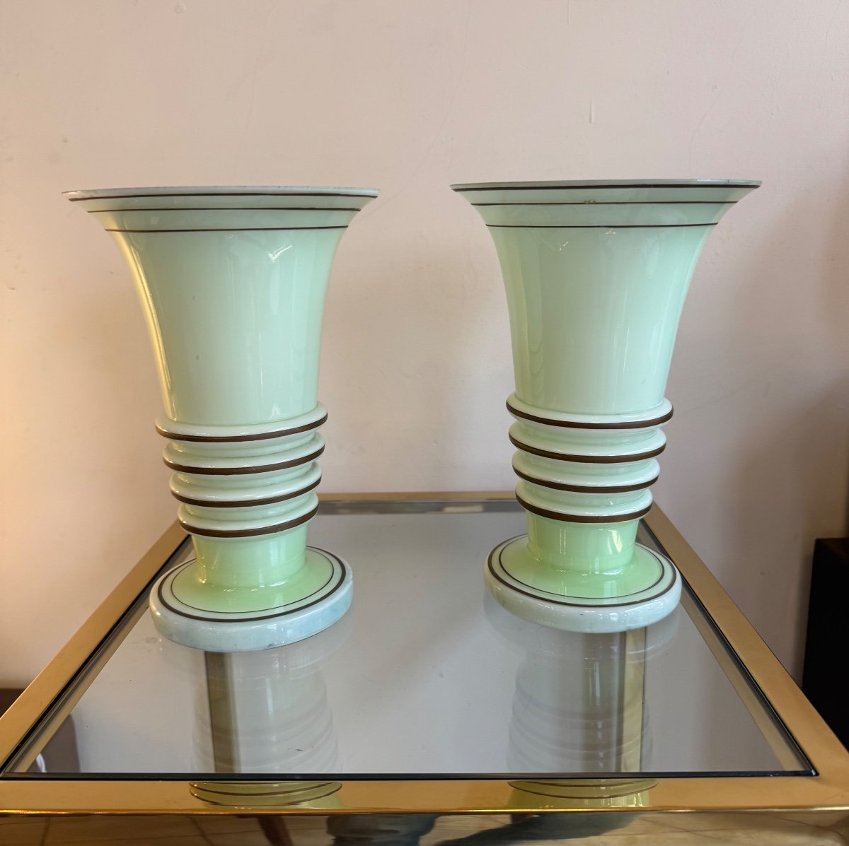 Paire De Vases Art Déco En Opaline Vert pastel Et Liserés Dorés ( Vase Art Deco 1930 ) -photo-3