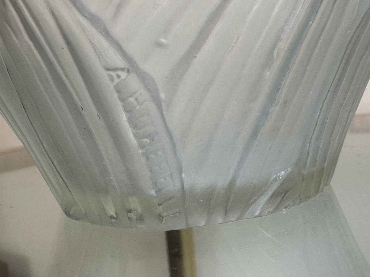 Art Deco Vase Model “iris” Signed A. Hunebelle / White Satin Glass (art Deco Vases 1930) -photo-8