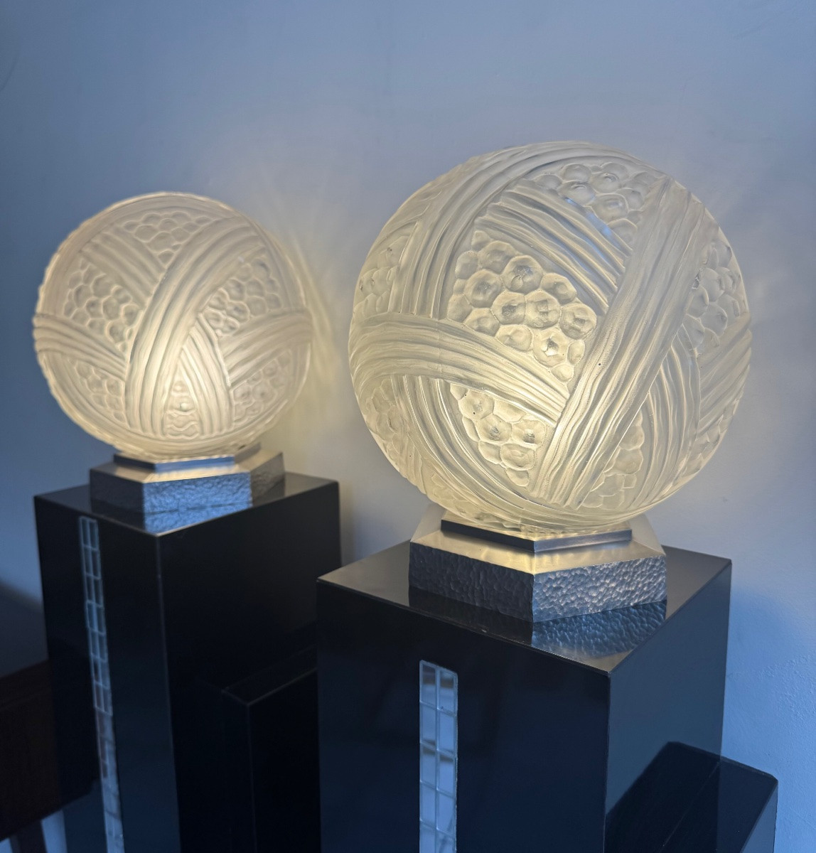 Importante Paire de Lampes Hettier & Vincent «  Boule Turbans » bronze ( lampe art deco 1930 ) -photo-2