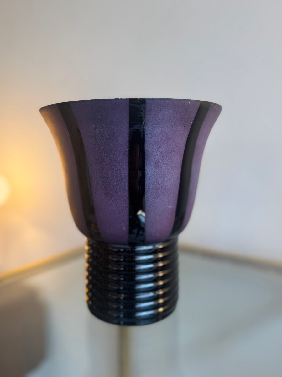 Vase Art Déco évasé  en verre hyalite noir  et décor sablé pourpre ( vase art deco 1930 ) tr fr-photo-3