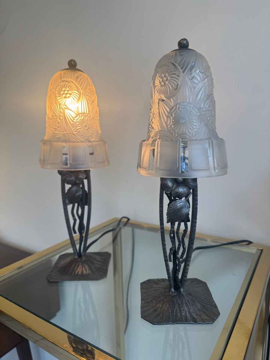 Paire de Lampes Art Déco Signées Hettier-Vincent / Fer forgé et verre  ( lampe art deco 1930 ) -photo-3