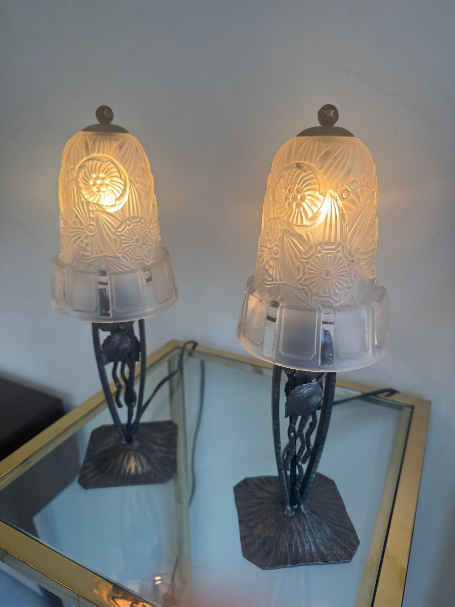 Paire de Lampes Art Déco Signées Hettier-Vincent / Fer forgé et verre  ( lampe art deco 1930 ) -photo-1