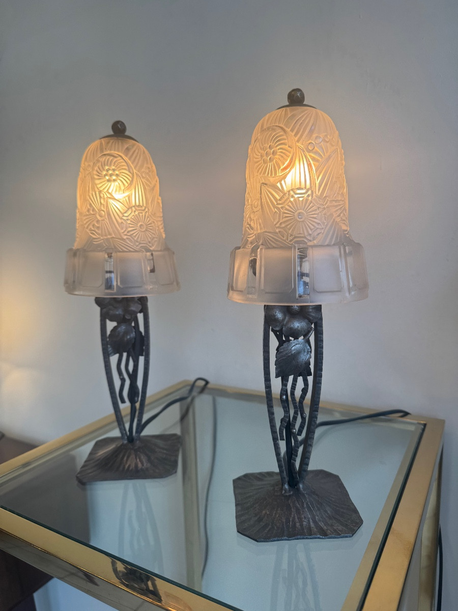 Paire de Lampes Art Déco Signées Hettier-Vincent / Fer forgé et verre  ( lampe art deco 1930 ) 