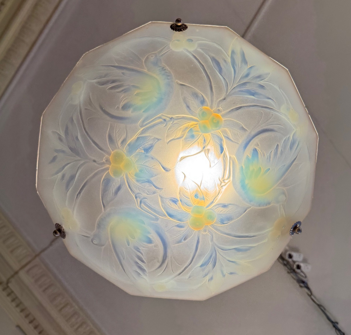 Suspension / Plafonnier Art Déco Verlys en Verre opalescent  ( lustre art deco 1930 ) -photo-3