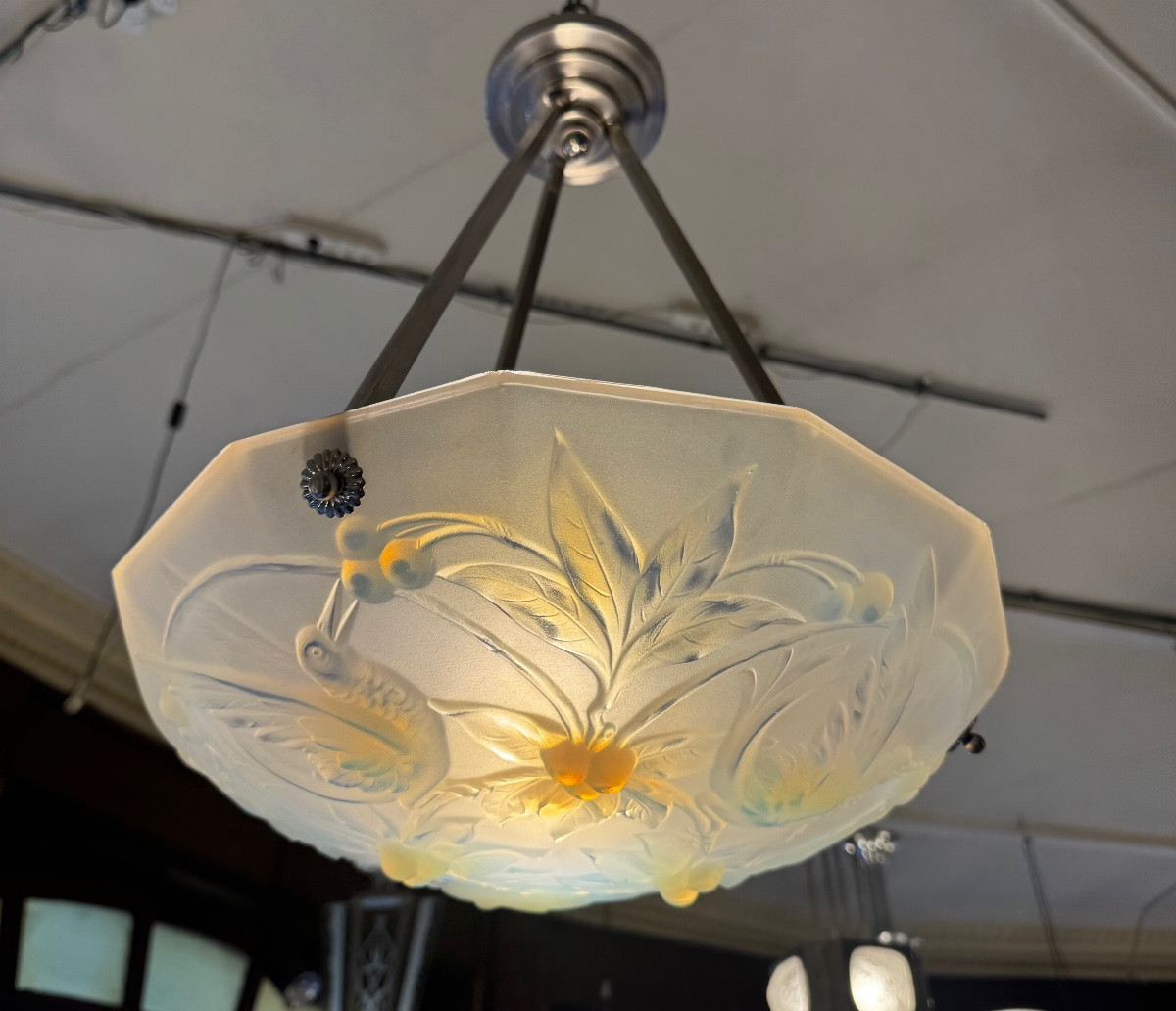 Suspension / Plafonnier Art Déco Verlys en Verre opalescent  ( lustre art deco 1930 ) -photo-1