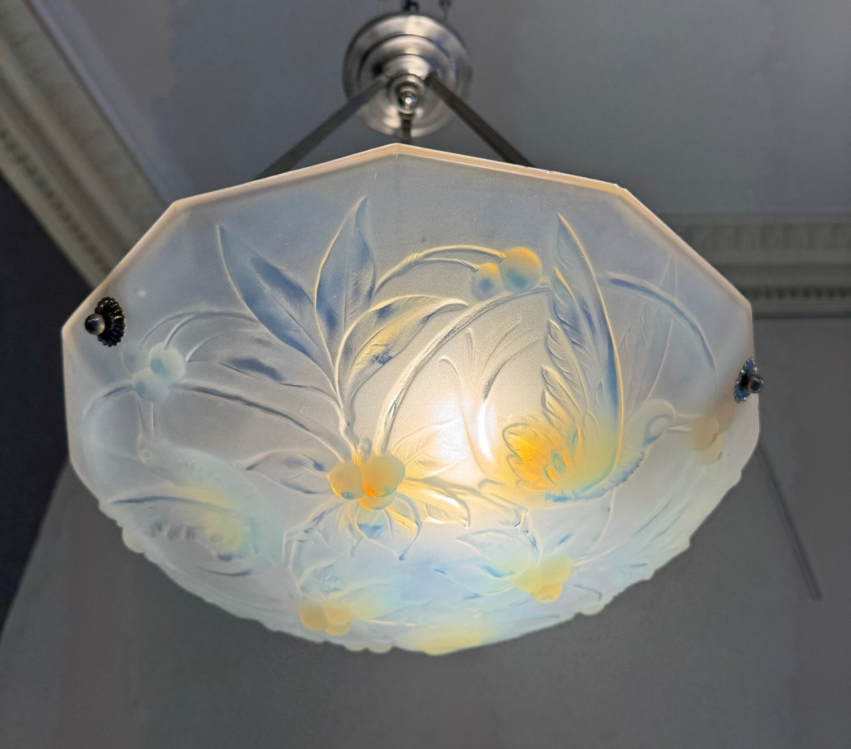 Suspension / Plafonnier Art Déco Verlys en Verre opalescent  ( lustre art deco 1930 ) -photo-4