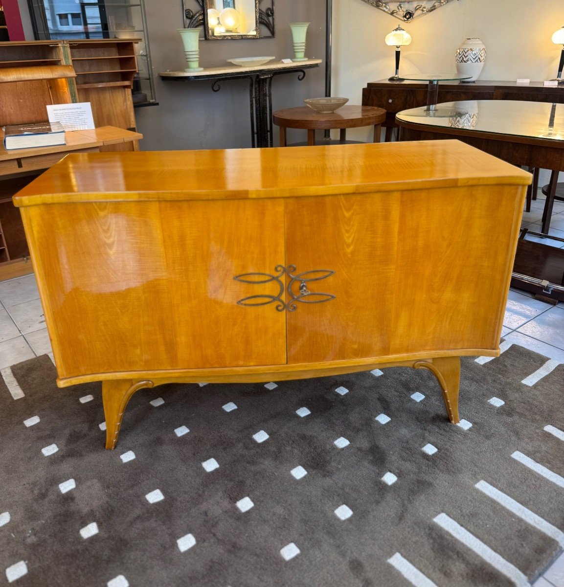 Buffet Art Déco Galbé « Arbalète » en érable sycomore / Vernis Tampon ( meuble art deco 1930 ) -photo-3