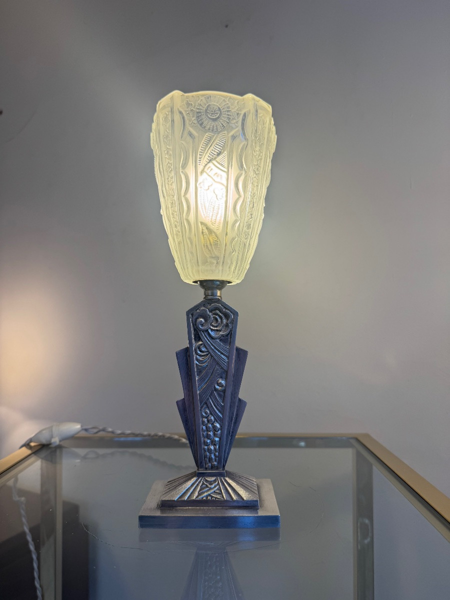 Lampe Art Déco Donna Paris en verre moulé pressé et bronze nickelé ( lampes art deco 1930 ) -photo-2