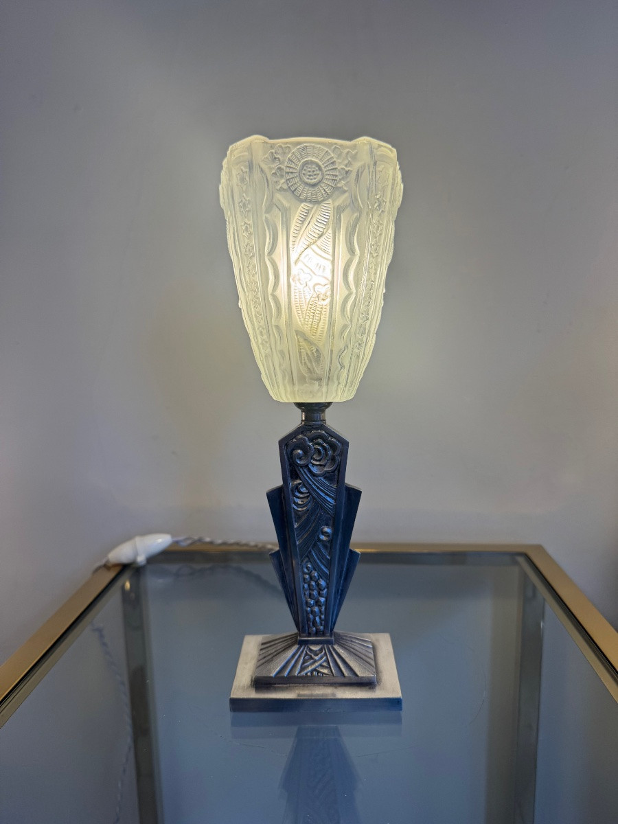 Lampe Art Déco Donna Paris en verre moulé pressé et bronze nickelé ( lampes art deco 1930 ) -photo-1