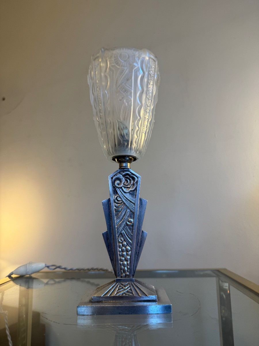 Lampe Art Déco Donna Paris en verre moulé pressé et bronze nickelé ( lampes art deco 1930 ) -photo-7