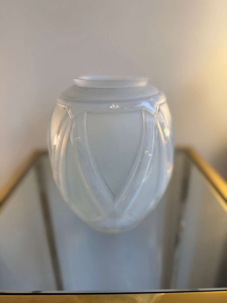 Vase Art Déco Opalescent Modèle « Etrusque » Signé André Hunebelle ( vases art deco 1930 ) -photo-4