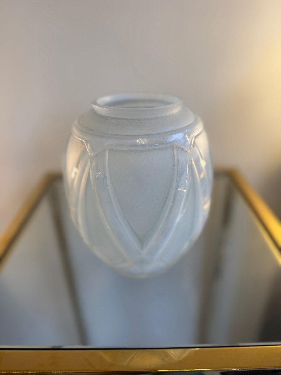 Vase Art Déco Opalescent Modèle « Etrusque » Signé André Hunebelle ( vases art deco 1930 ) -photo-1