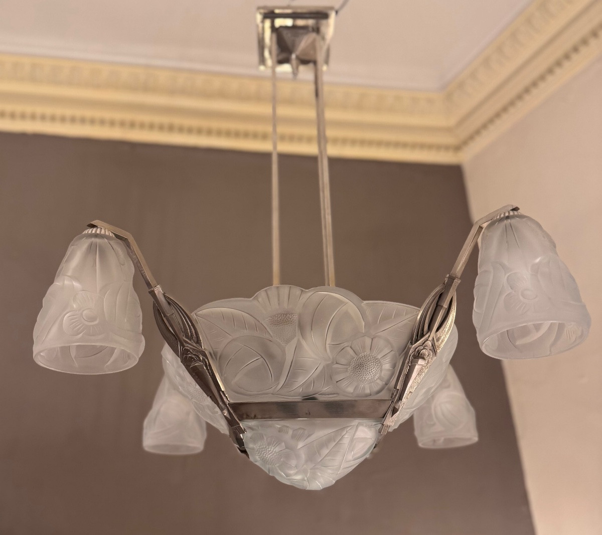Art Deco Chandelier With 4 Panels And 4 Tulip Shades, Signed Degué / Nickel-plated Bronze (art Deco Chandeliers, 1930s)-photo-2