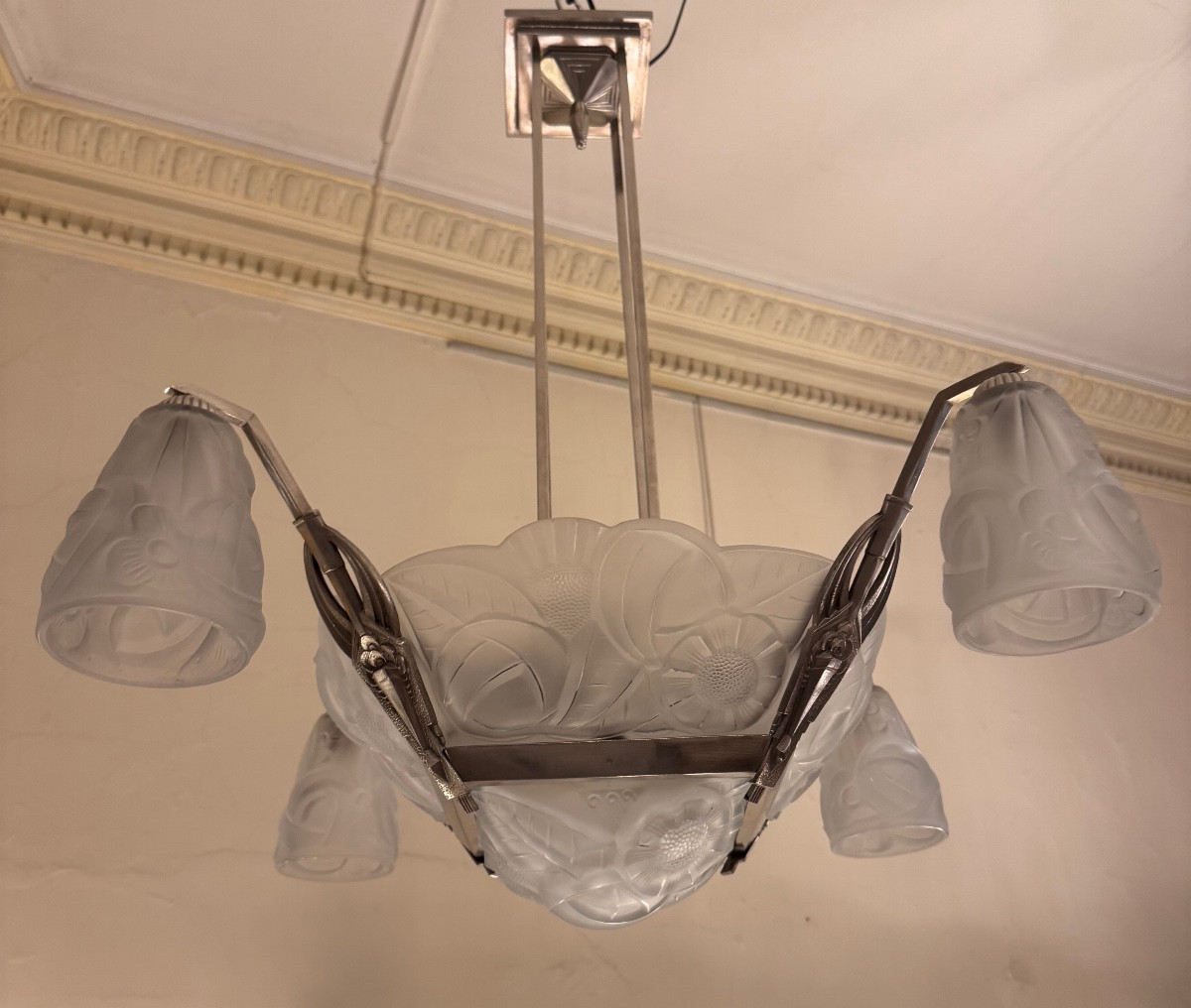 Art Deco Chandelier With 4 Panels And 4 Tulip Shades, Signed Degué / Nickel-plated Bronze (art Deco Chandeliers, 1930s)-photo-2